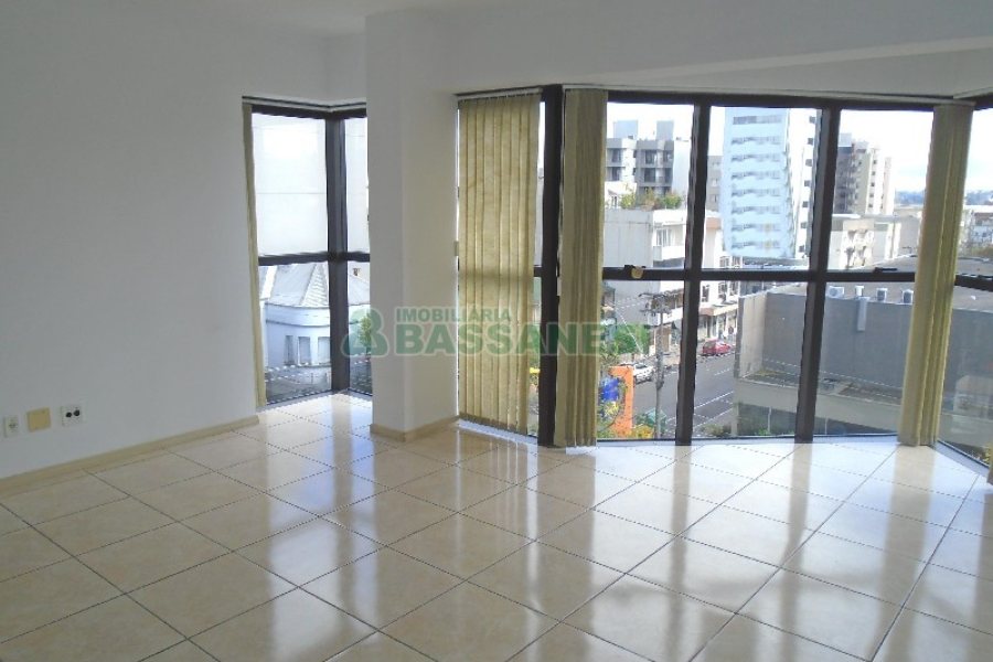 Sala com 41m², no bairro São Pelegrino em Caxias do Sul para Alugar ou Comprar