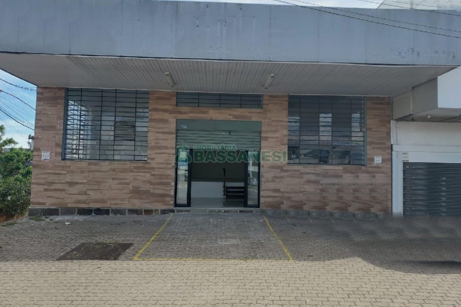 Loja com 280m², no bairro Sagrada Família em Caxias do Sul para Alugar