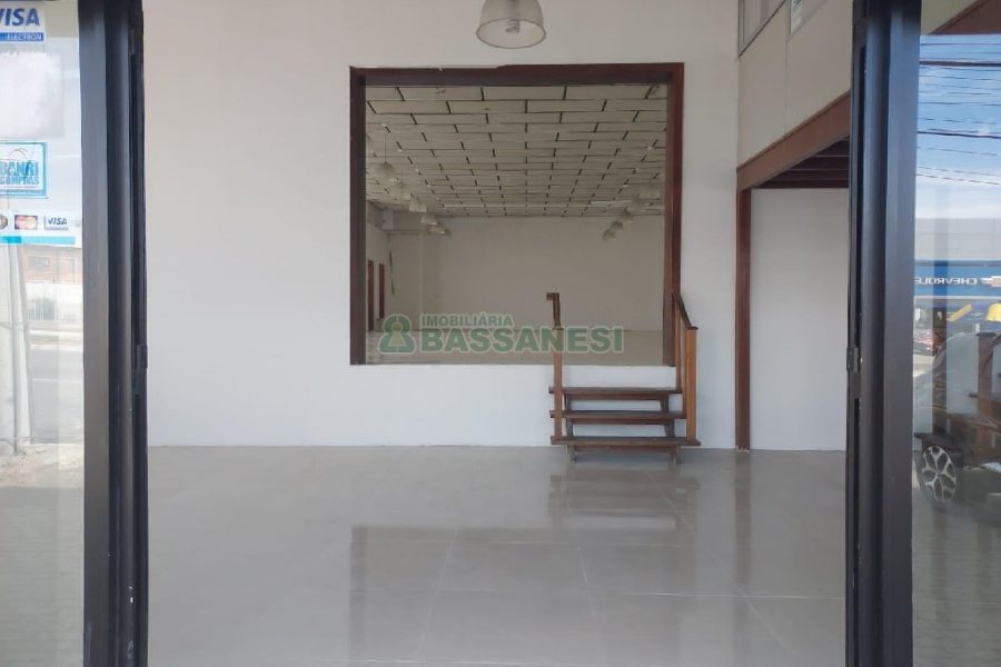 Loja com 280m², no bairro Sagrada Família em Caxias do Sul para Alugar