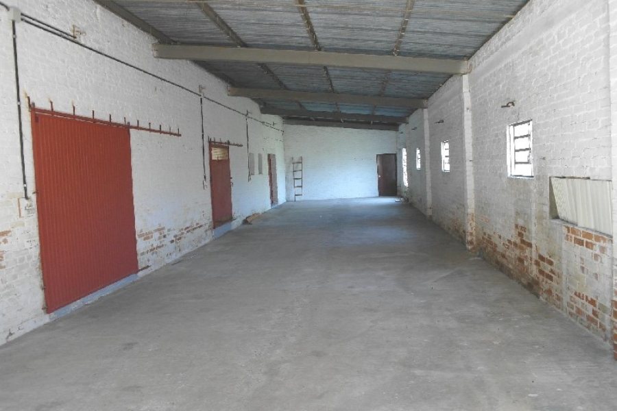 Pavilhão com 1275m², no bairro Forqueta em Caxias do Sul para Alugar ou Comprar