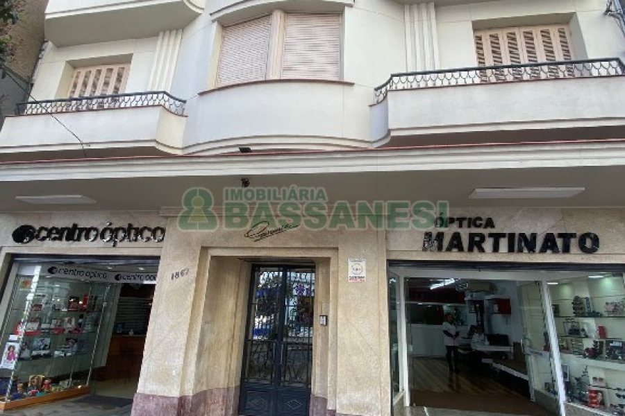 Apartamento com 102m², 3 dormitórios, no bairro Centro em Caxias do Sul para Comprar