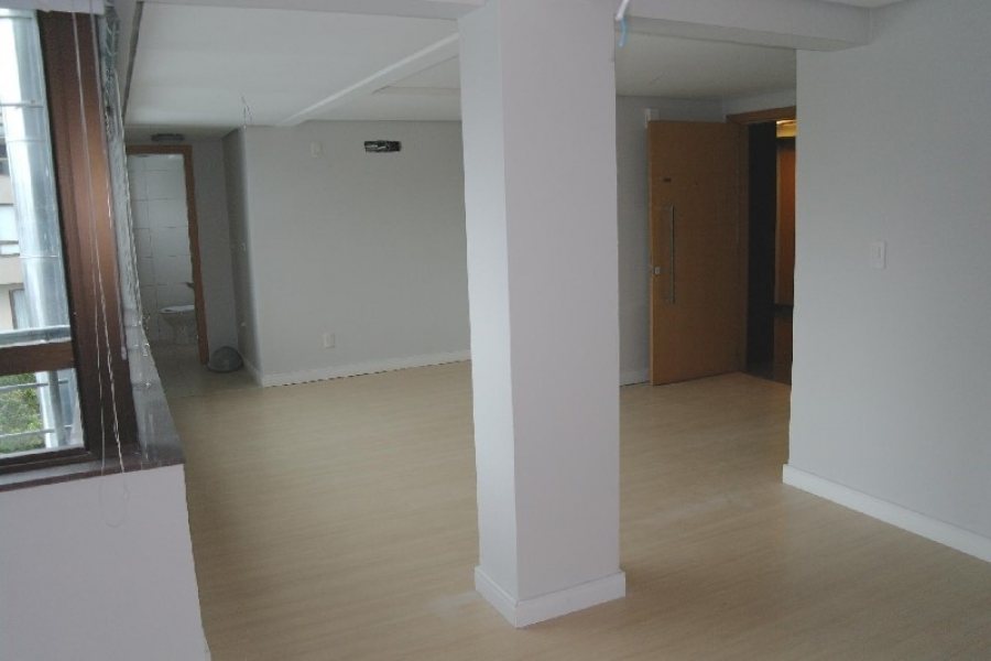 Sala com 48m², 1 vaga, no bairro São Pelegrino em Caxias do Sul para Comprar