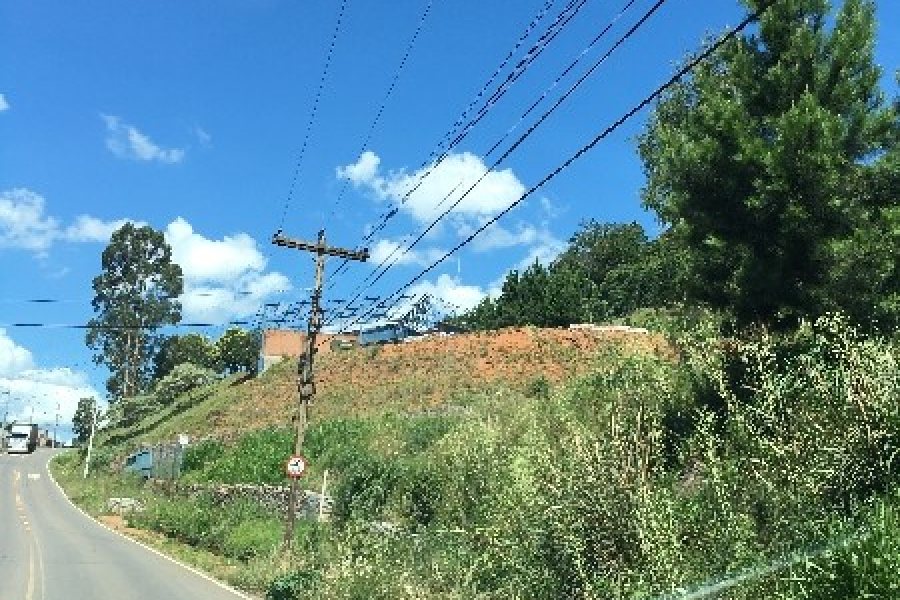 Terreno com 6500m², no bairro Santa Fé em Caxias do Sul para Comprar