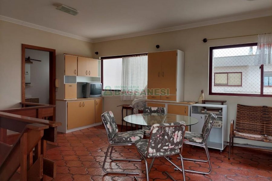 Apto Mobiliado com 114m², 2 dormitórios, 2 vagas, no bairro Centro em Caxias do Sul para Comprar