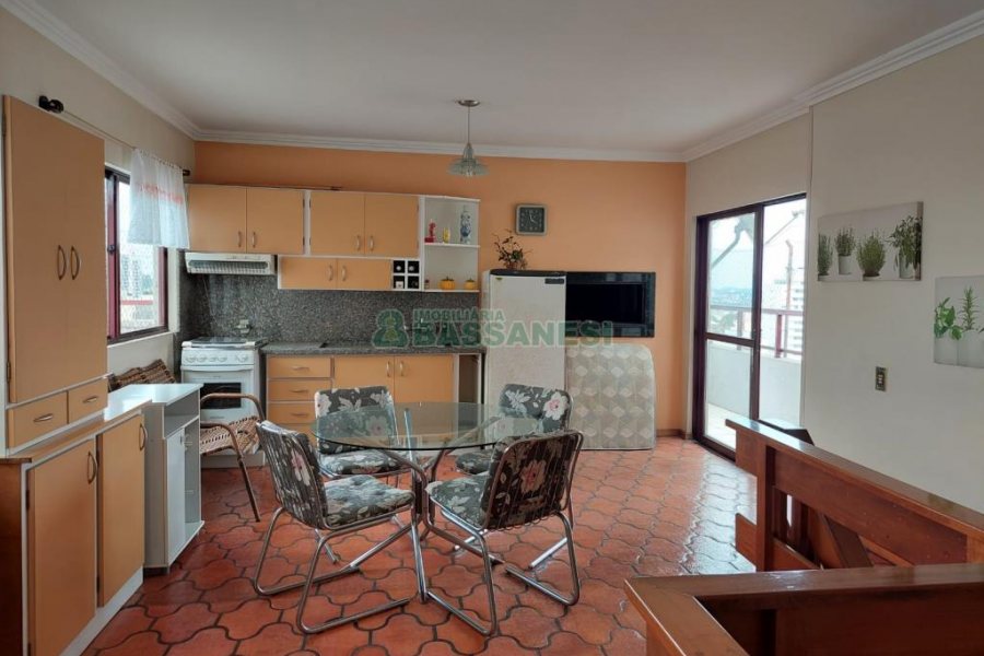 Apto Mobiliado com 114m², 2 dormitórios, 2 vagas, no bairro Centro em Caxias do Sul para Comprar