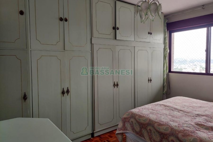 Apto Mobiliado com 114m², 2 dormitórios, 2 vagas, no bairro Centro em Caxias do Sul para Comprar