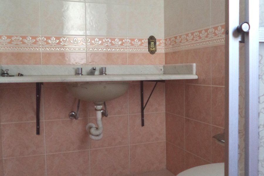 Apartamento, 2 dormitórios, 1 vaga, no bairro Madureira em Caxias do Sul para Alugar
