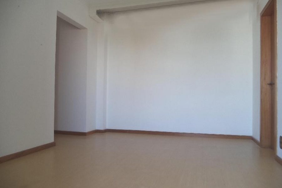 Apartamento, 2 dormitórios, 1 vaga, no bairro Madureira em Caxias do Sul para Alugar