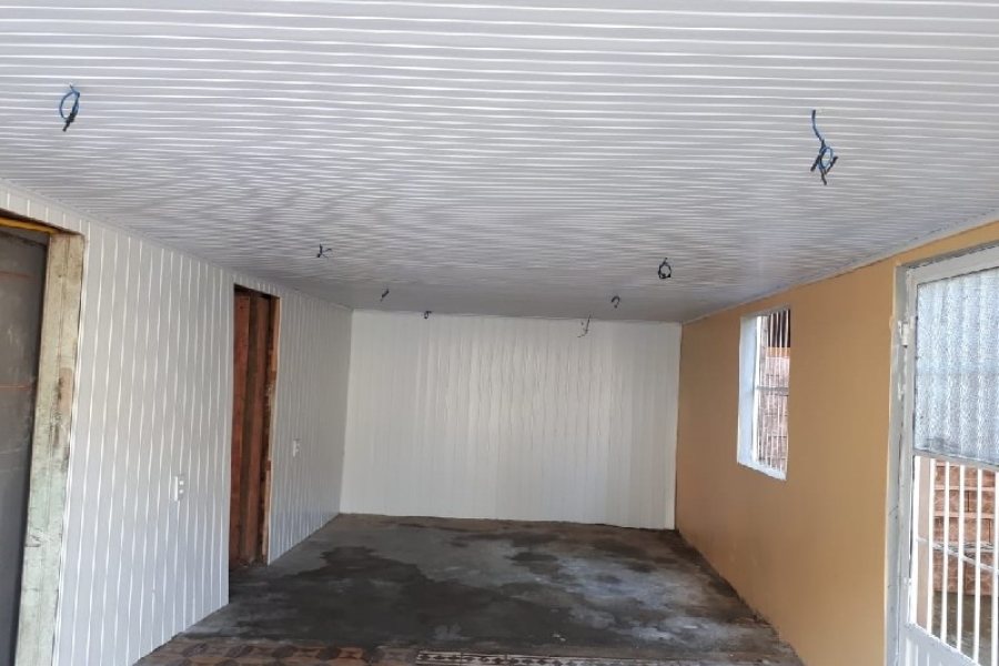 Casa, 3 dormitórios, 1 vaga, no bairro Marechal Floriano em Caxias do Sul para Comprar