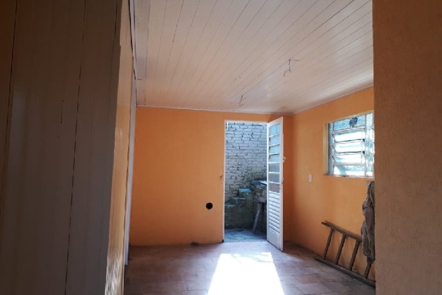 Casa, 3 dormitórios, 1 vaga, no bairro Marechal Floriano em Caxias do Sul para Comprar