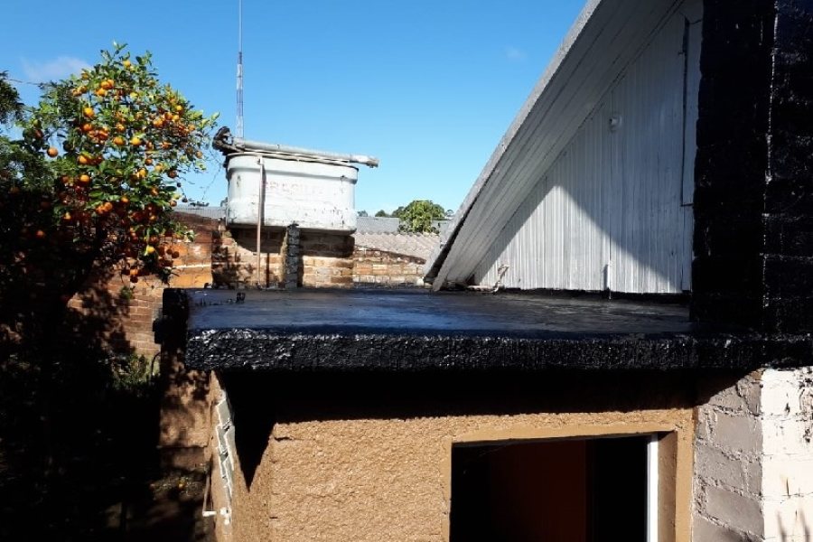 Casa, 3 dormitórios, 1 vaga, no bairro Marechal Floriano em Caxias do Sul para Comprar