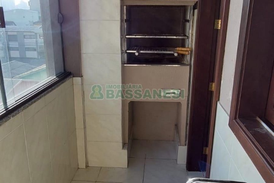 Apartamento com 73m², 2 dormitórios, 1 vaga, no bairro Exposição em Caxias do Sul para Alugar