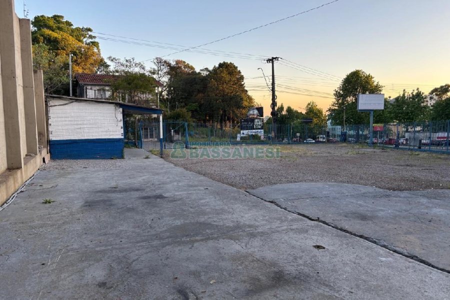 Terreno com 800m², no bairro Petrópolis em Caxias do Sul para Alugar