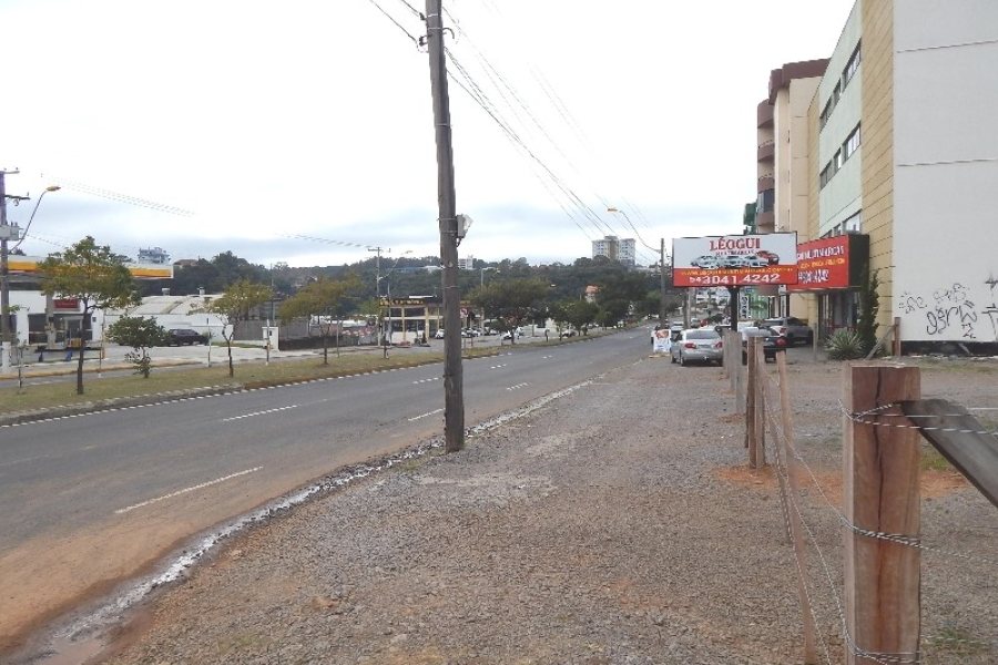 Terreno com 871m², no bairro Universitário em Caxias do Sul para Alugar