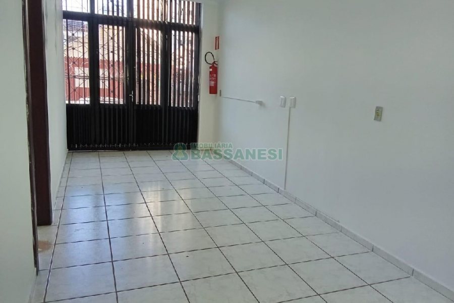 Loja com 55m², no bairro Pio X em Caxias do Sul para Alugar