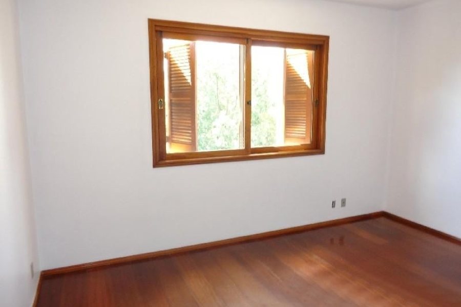 Apartamento com 115m², 3 dormitórios, 1 vaga, no bairro Pio X em Caxias do Sul para Comprar