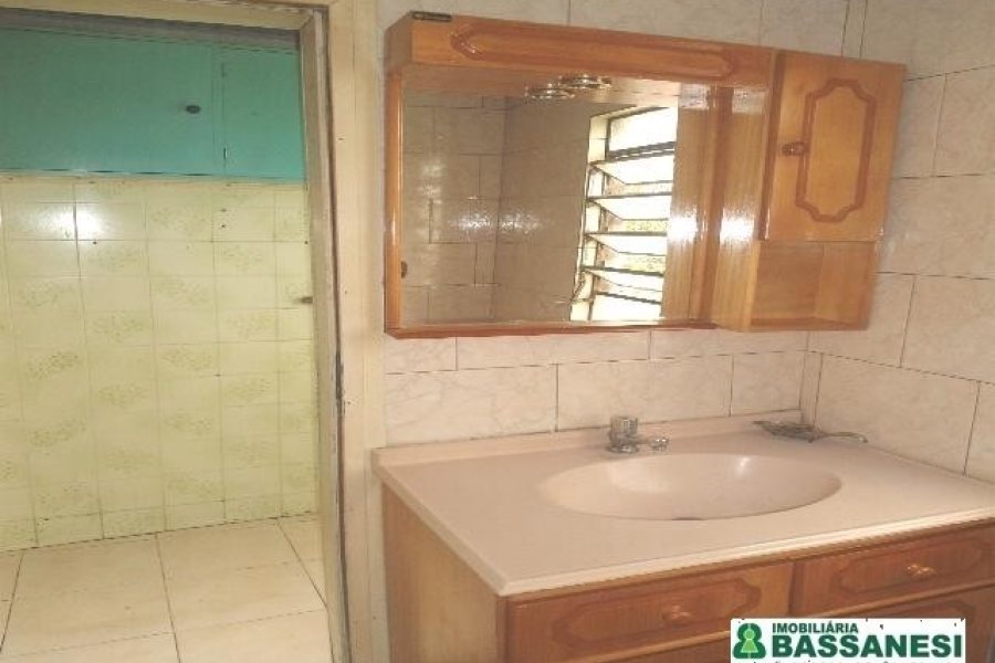 Casa com 120m², 3 dormitórios, no bairro Presidente Vargas em Caxias do Sul para Comprar