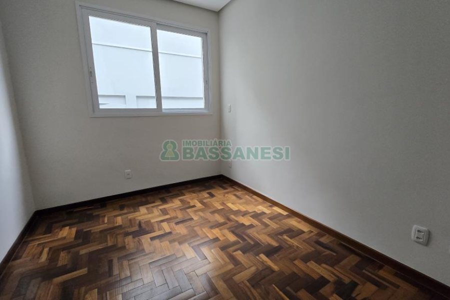 Apartamento com 61m², 2 dormitórios, 1 vaga, no bairro São Pelegrino em Caxias do Sul para Comprar
