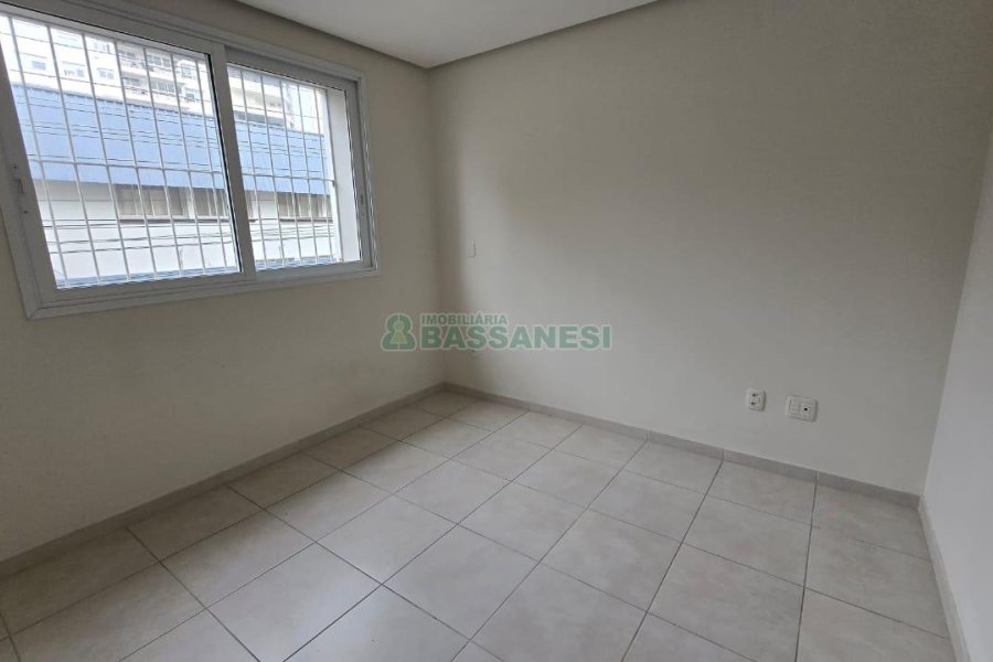 Apartamento com 52m², 1 dormitório, 1 vaga, no bairro São Pelegrino em Caxias do Sul para Comprar