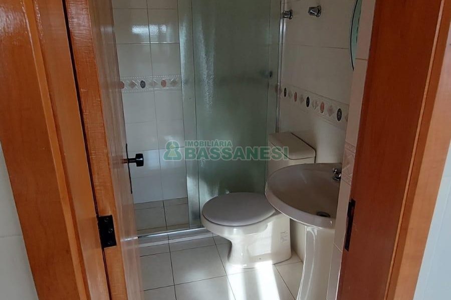 Apartamento com 266m², 3 dormitórios, 2 vagas, no bairro São Pelegrino em Caxias do Sul para Alugar
