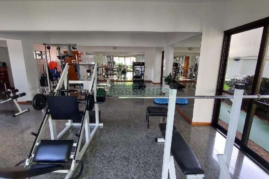 Apartamento com 266m², 3 dormitórios, 2 vagas, no bairro São Pelegrino em Caxias do Sul para Alugar