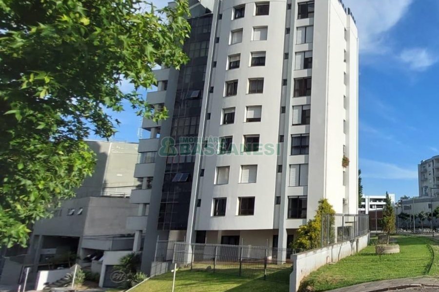 Apartamento com 266m², 3 dormitórios, 2 vagas, no bairro São Pelegrino em Caxias do Sul para Alugar