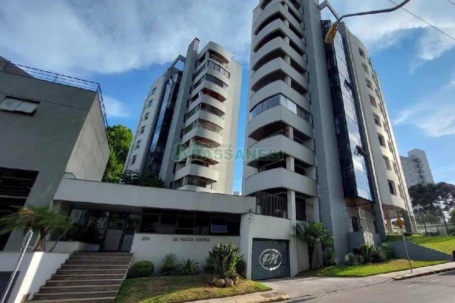 Apartamento com 266m², 3 dormitórios, 2 vagas, no bairro São Pelegrino em Caxias do Sul para Alugar