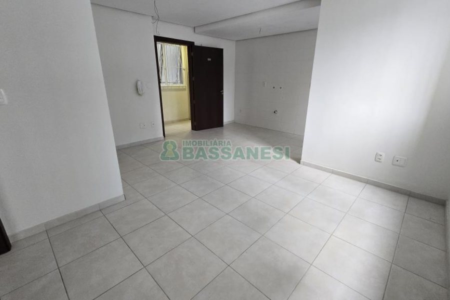 Apartamento com 48m², 1 dormitório, 1 vaga, no bairro São Pelegrino em Caxias do Sul para Comprar