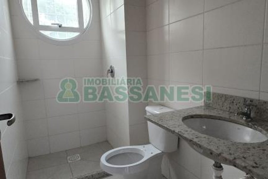 Apartamento com 48m², 1 dormitório, 1 vaga, no bairro São Pelegrino em Caxias do Sul para Comprar