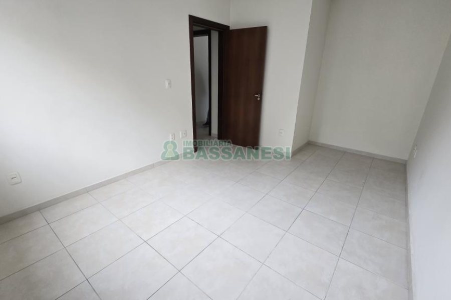 Apartamento com 48m², 1 dormitório, 1 vaga, no bairro São Pelegrino em Caxias do Sul para Comprar