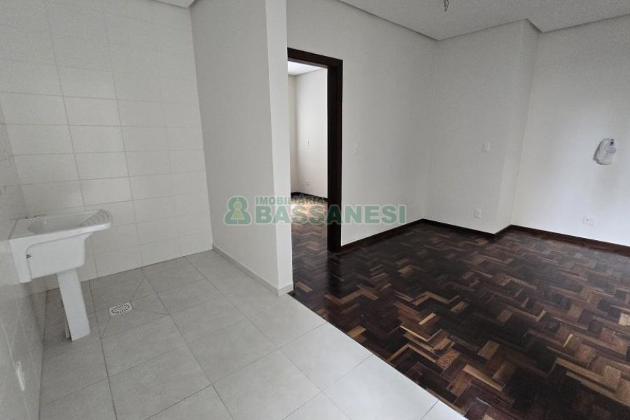 Apartamento com 44m², 1 dormitório, 1 vaga, no bairro São Pelegrino em Caxias do Sul para Comprar