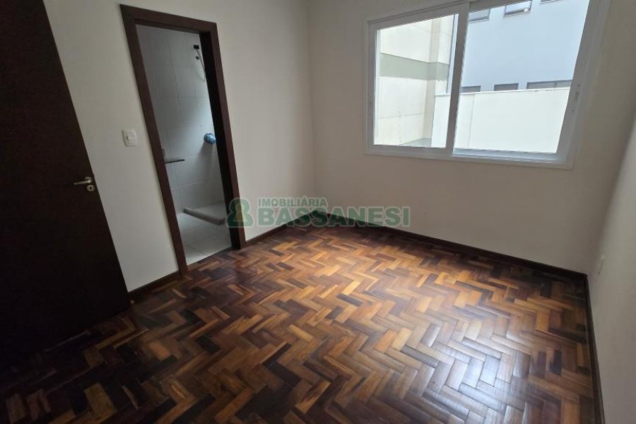Apartamento com 44m², 1 dormitório, 1 vaga, no bairro São Pelegrino em Caxias do Sul para Comprar
