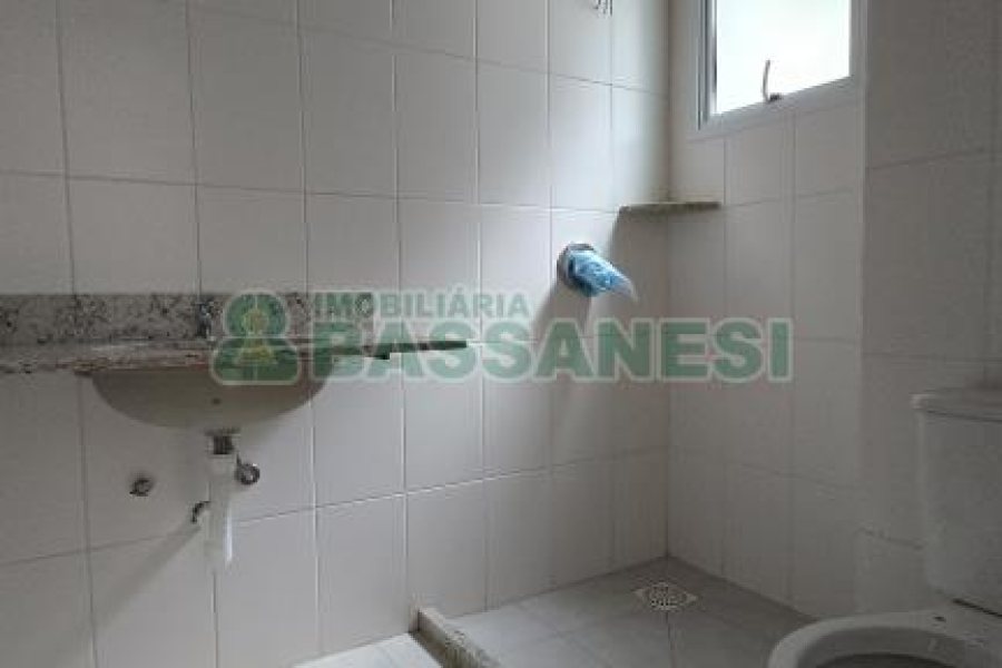 Apartamento com 44m², 1 dormitório, 1 vaga, no bairro São Pelegrino em Caxias do Sul para Comprar