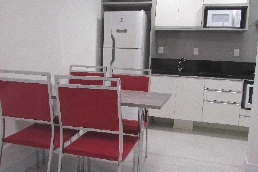 Apto Mobiliado com 40m², 1 dormitório, 1 vaga, no bairro Lourdes em Caxias do Sul para Alugar