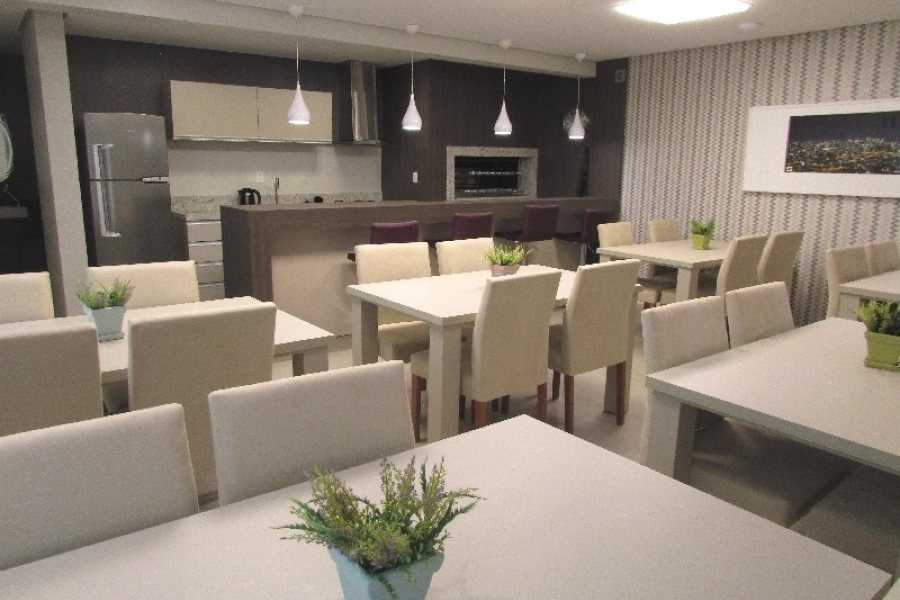 Apto Mobiliado com 40m², 1 dormitório, 1 vaga, no bairro Lourdes em Caxias do Sul para Alugar