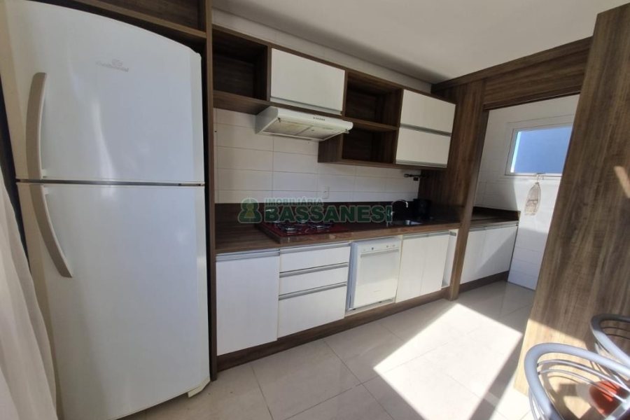 Apto Mobiliado com 162m², 3 dormitórios, 2 vagas, no bairro Cinqüentenário em Caxias do Sul para Alugar