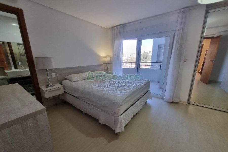 Apto Mobiliado com 162m², 3 dormitórios, 2 vagas, no bairro Cinqüentenário em Caxias do Sul para Alugar