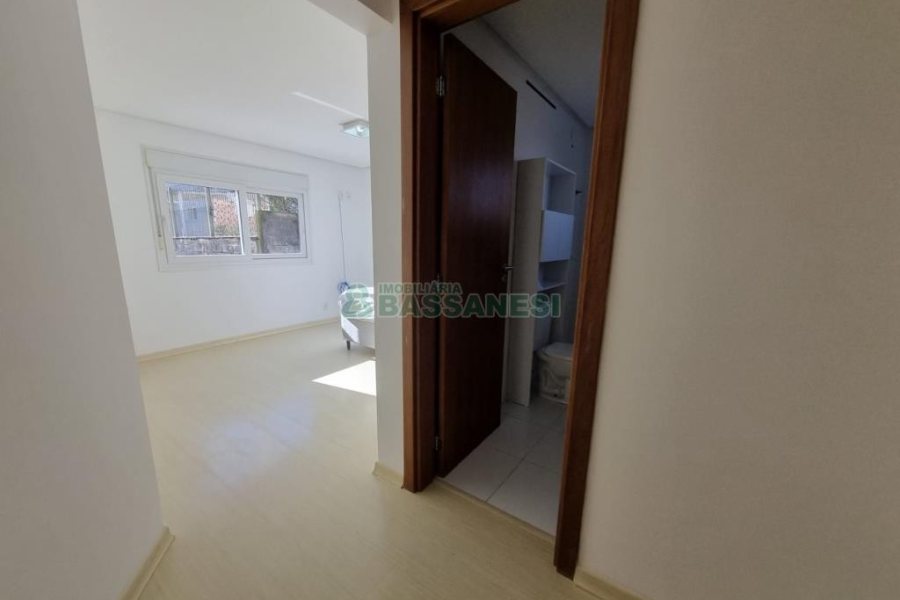 Apto Mobiliado com 162m², 3 dormitórios, 2 vagas, no bairro Cinqüentenário em Caxias do Sul para Alugar