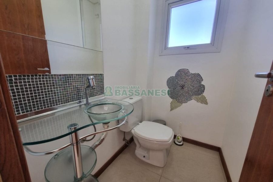 Apto Mobiliado com 162m², 3 dormitórios, 2 vagas, no bairro Cinqüentenário em Caxias do Sul para Alugar