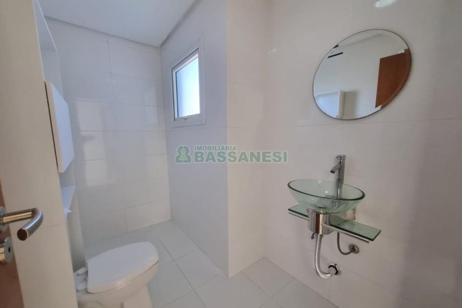 Apto Mobiliado com 162m², 3 dormitórios, 2 vagas, no bairro Cinqüentenário em Caxias do Sul para Alugar