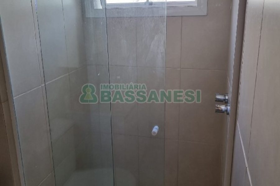 Apartamento com 68m², 2 dormitórios, 1 vaga, no bairro Charqueadas em Caxias do Sul para Comprar