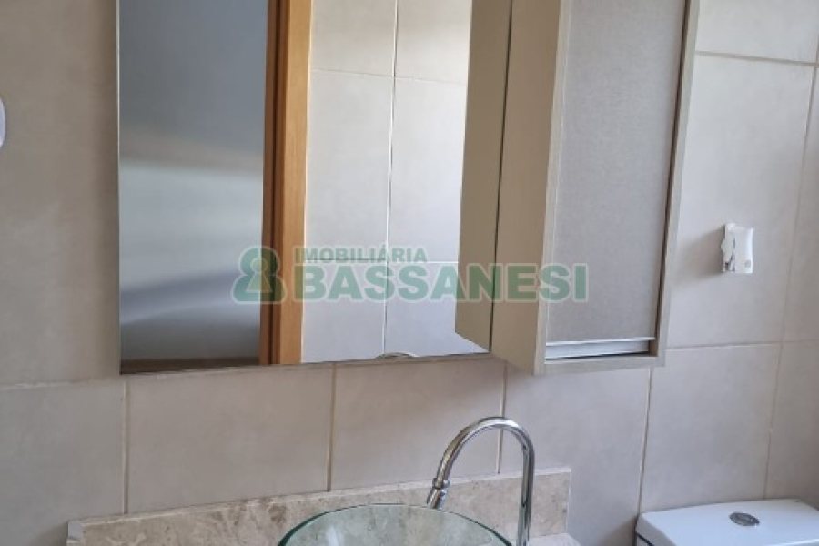 Apartamento com 68m², 2 dormitórios, 1 vaga, no bairro Charqueadas em Caxias do Sul para Comprar