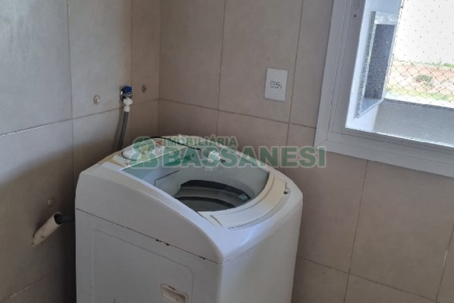 Apartamento com 68m², 2 dormitórios, 1 vaga, no bairro Charqueadas em Caxias do Sul para Comprar