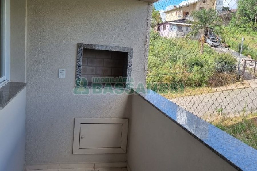 Apartamento com 68m², 2 dormitórios, 1 vaga, no bairro Charqueadas em Caxias do Sul para Comprar