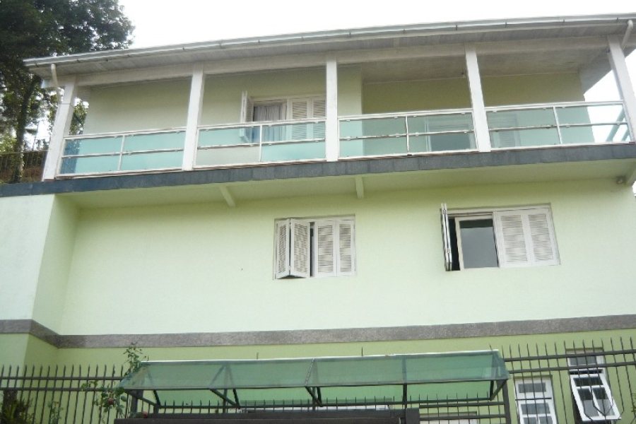 Casa com 168m², 3 dormitórios, 1 vaga, no bairro Colina Sorriso em Caxias do Sul para Comprar