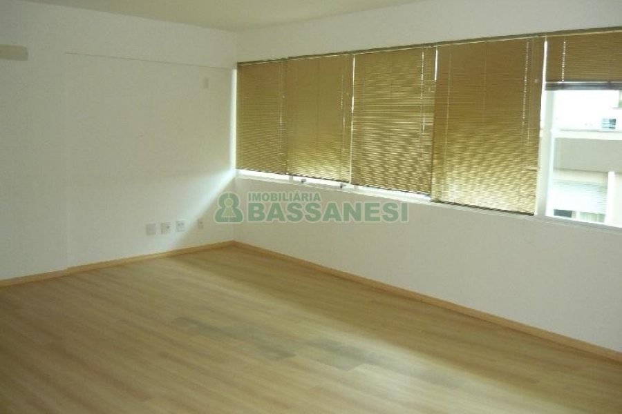 Sala com 50m², no bairro São Pelegrino em Caxias do Sul para Comprar