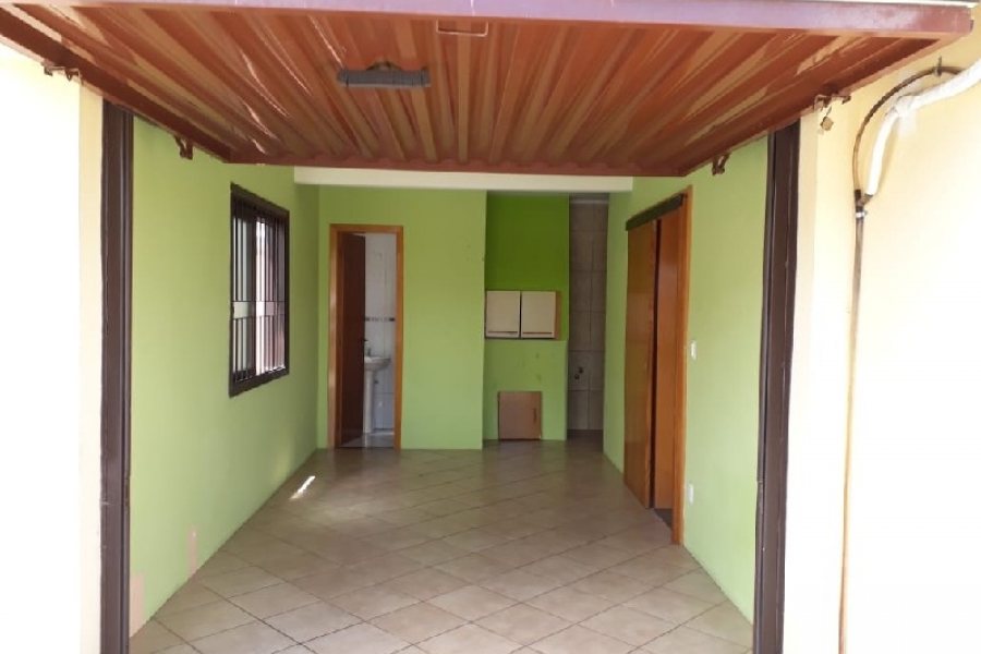 Sobrado com 86m², 3 dormitórios, 1 vaga, no bairro Cidade Nova em Caxias do Sul para Comprar