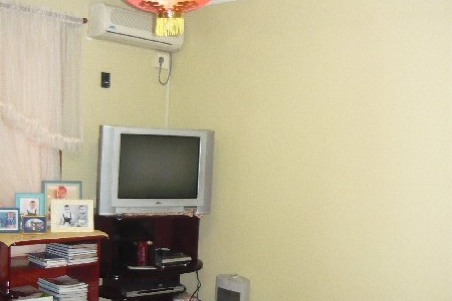 Casa com 599m², 4 dormitórios, 4 vagas, no bairro Santa Catarina em Caxias do Sul para Comprar