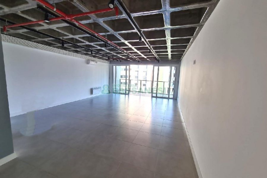 Sala com 62m², 1 vaga, no bairro Centro em Caxias do Sul para Alugar