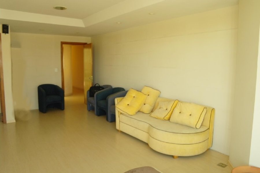 Sala com 200m², 2 vagas, no bairro São Pelegrino em Caxias do Sul para Alugar